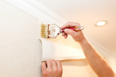 Pose de papier peint à Môlay — revêtements muraux et toiles de verre